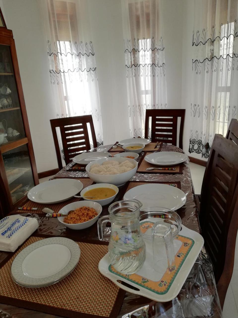 Bed and Breakfast Air Port 5 Minutes Super Clean Upul Negombo Exterior foto