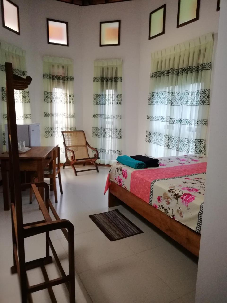 Bed and Breakfast Air Port 5 Minutes Super Clean Upul Negombo Exterior foto